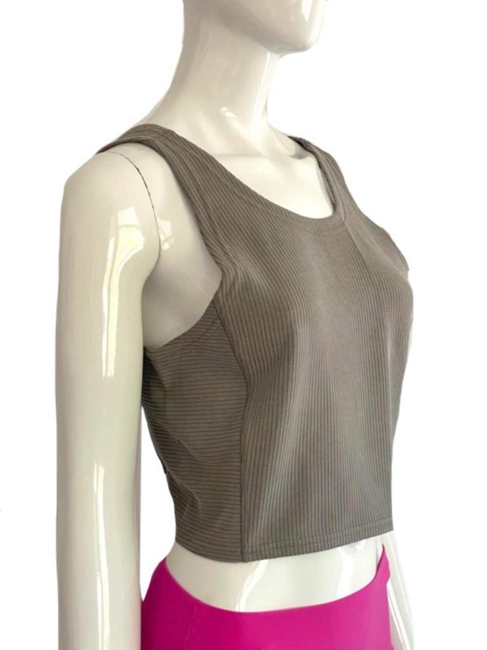 NEW***  Ribbed Softstreme Cropped Tank - Picture 2 of 6